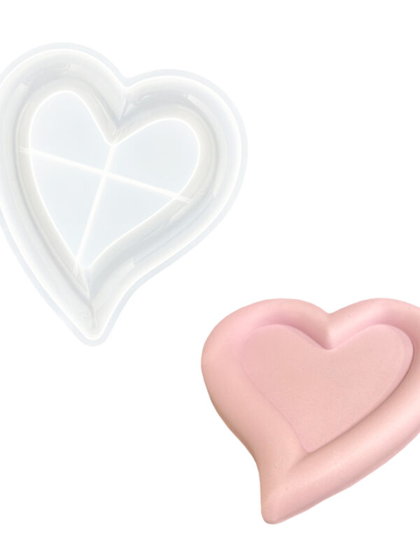 Silicone mould heart-shaped dish