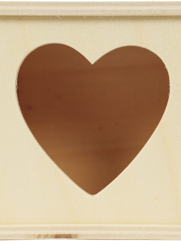 Wooden cube box heart 80 x 67 x 80 mm