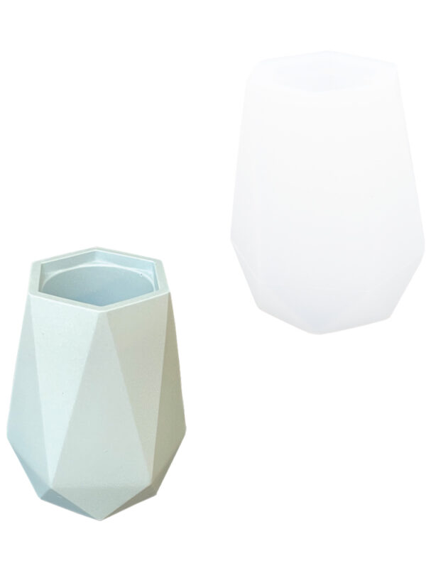Silicone mould faceted vase