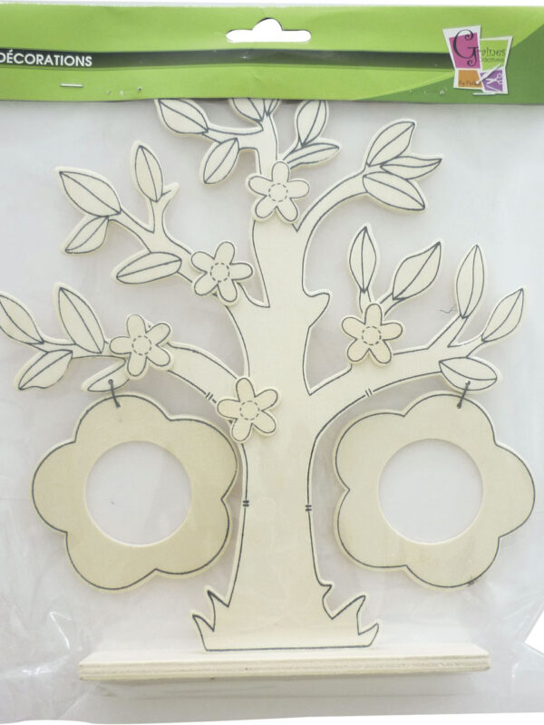 Wooden photo holder tree with flowers