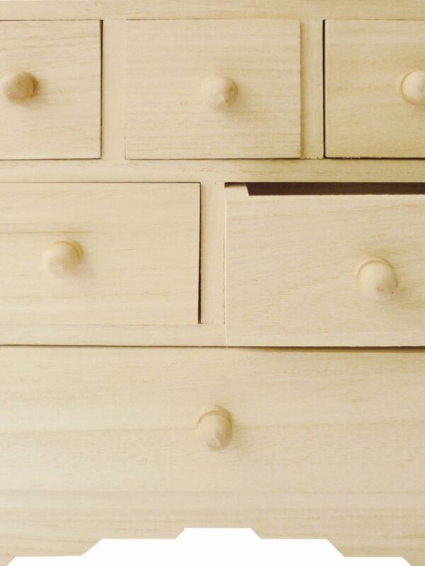 Wooden drawer cabinet with 6 drawers