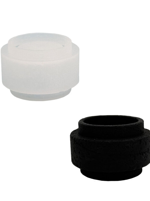 Silicone mould candle holder with texture