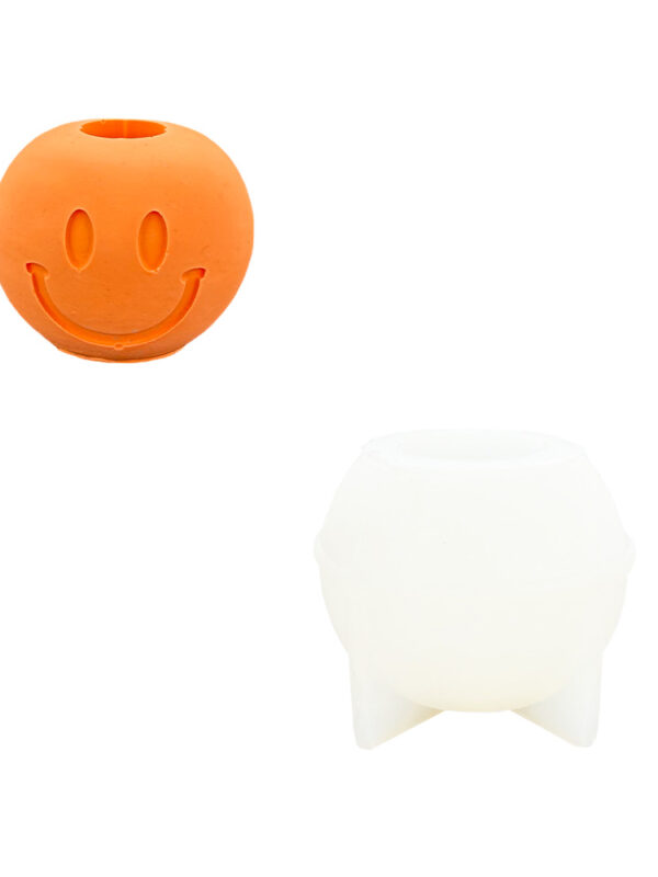 Moule en silicone pour bougeoir « smiley »