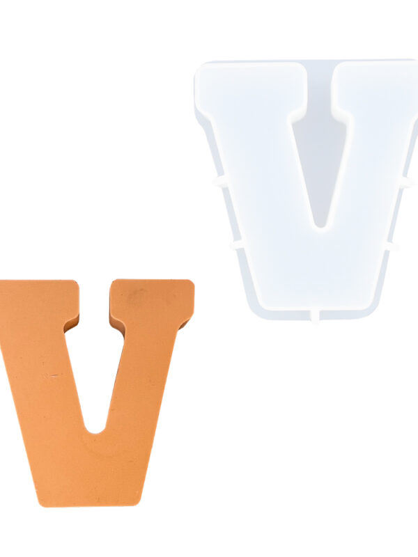 Moule en silicone lettre v
