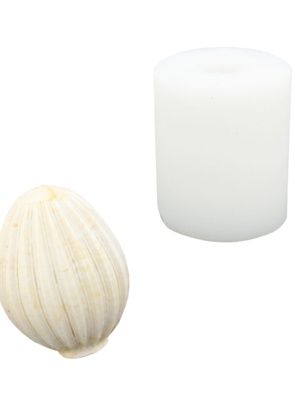 Moule en silicone pour œuf rayé